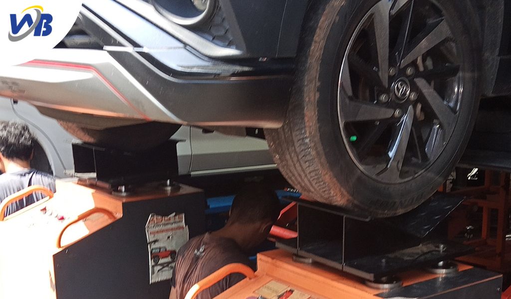 Kyoto Shaking Machine: Teknologi Diagnosa Kaki-Kaki Mobil Paling Akurat di Bengkel Wiguna Depok 2 Kyoto Suspension Tester