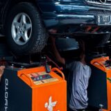kaki-kaki mobil bunyi