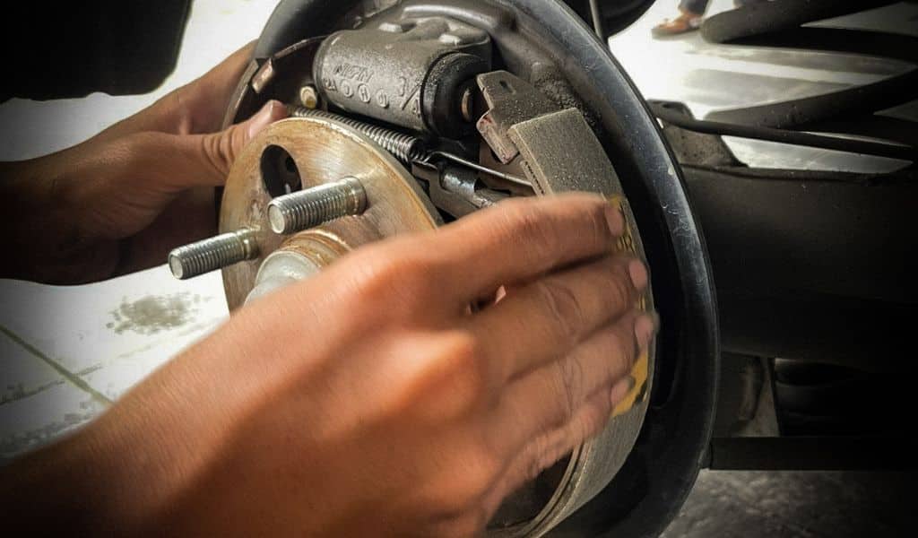 Mobil Bergetar Saat Ngerem